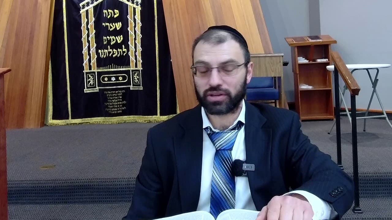 Daf Yomi: Yoma 12